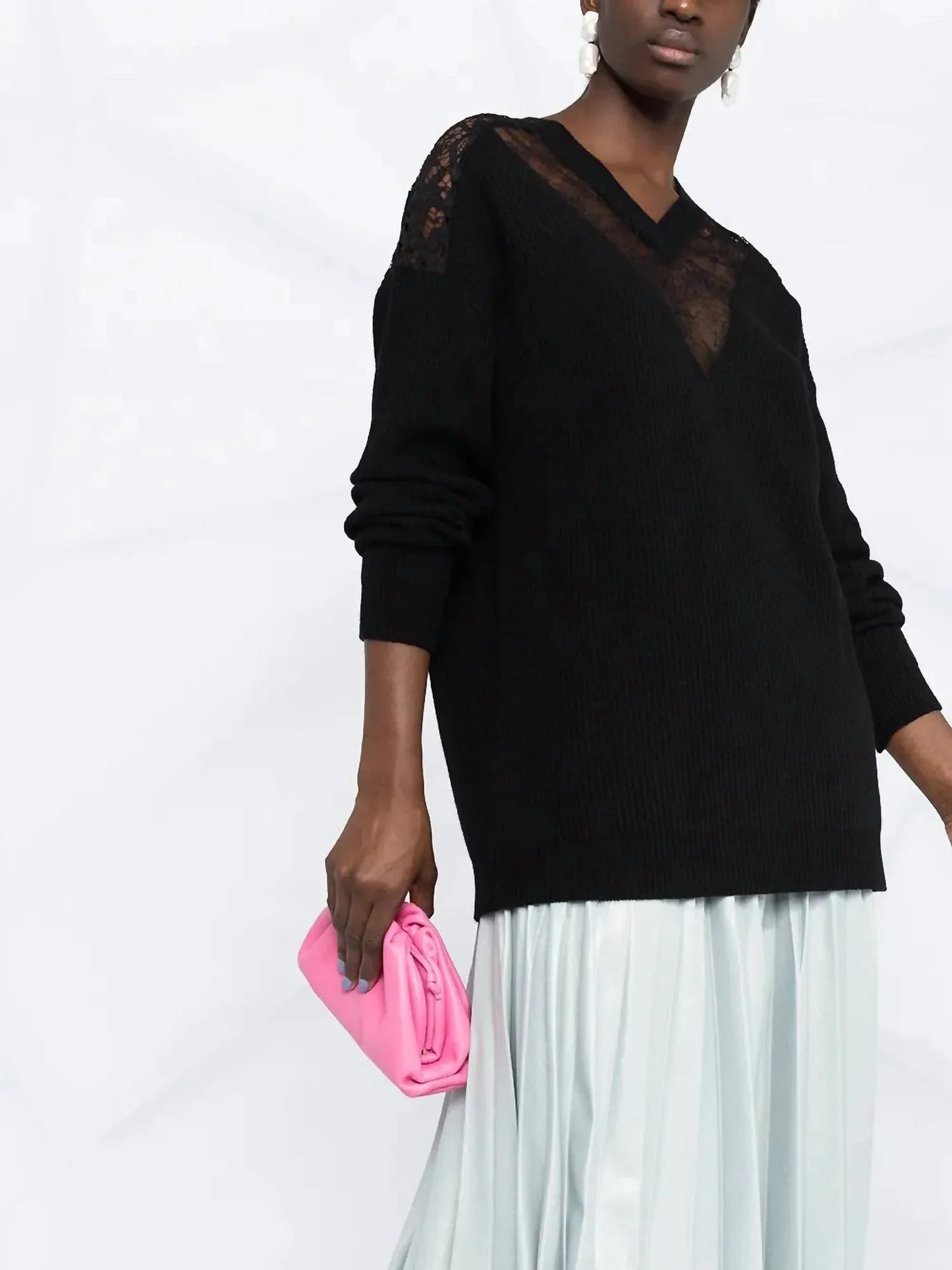 Pullover mit V-Ausschnitt und Spitze
