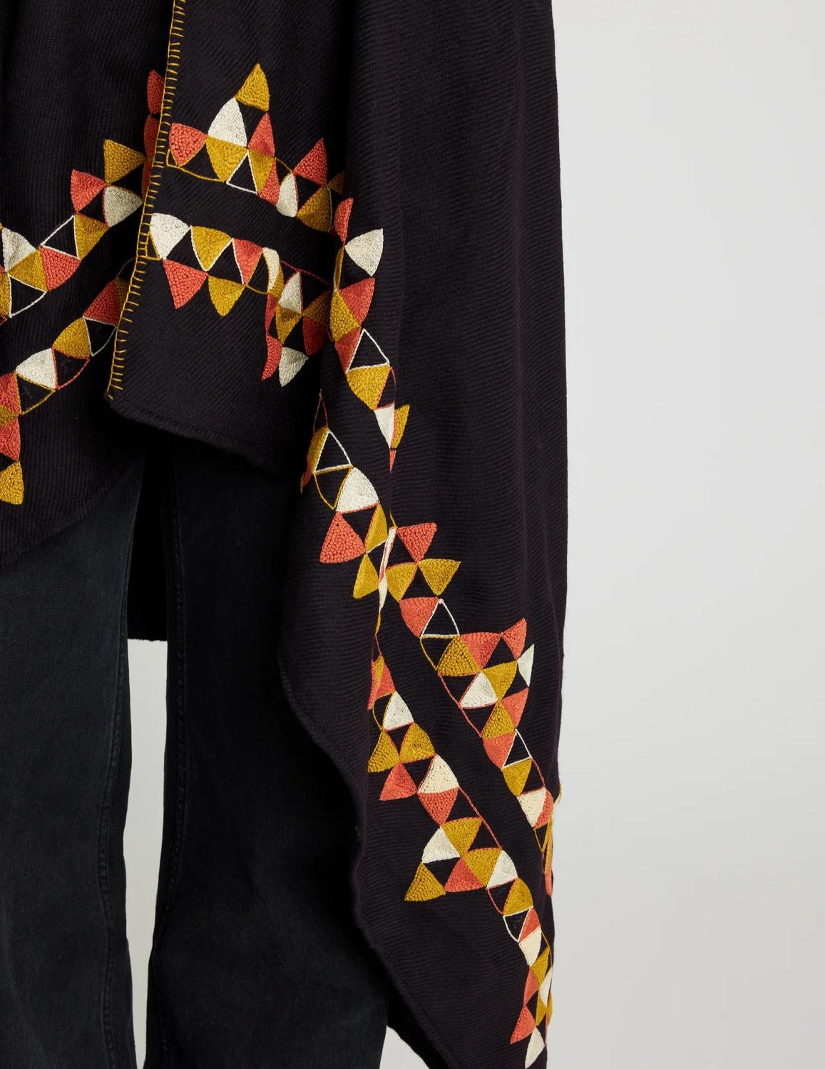 Verspielter Poncho