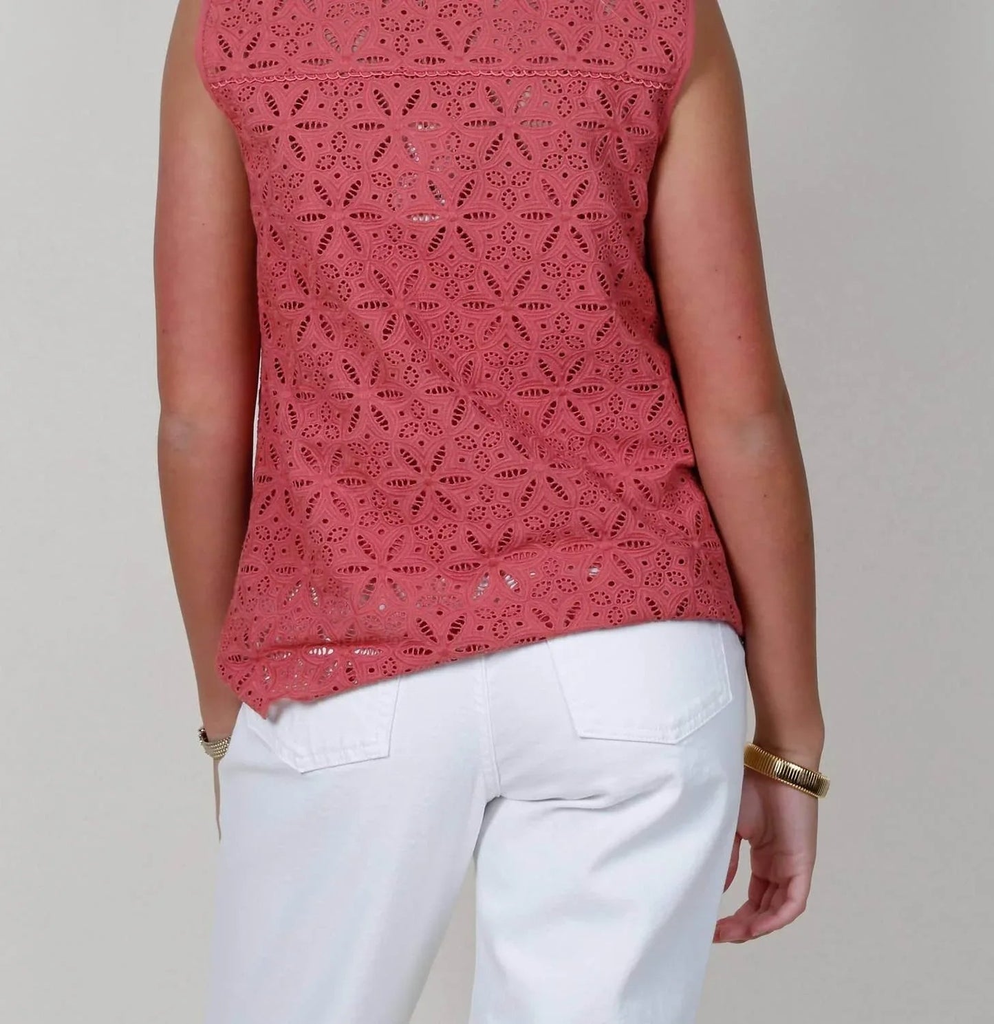 Sara Lace Sleeveless Blouse