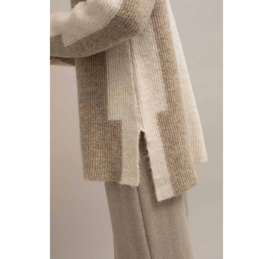 Fluvi Turtleneck Sweater