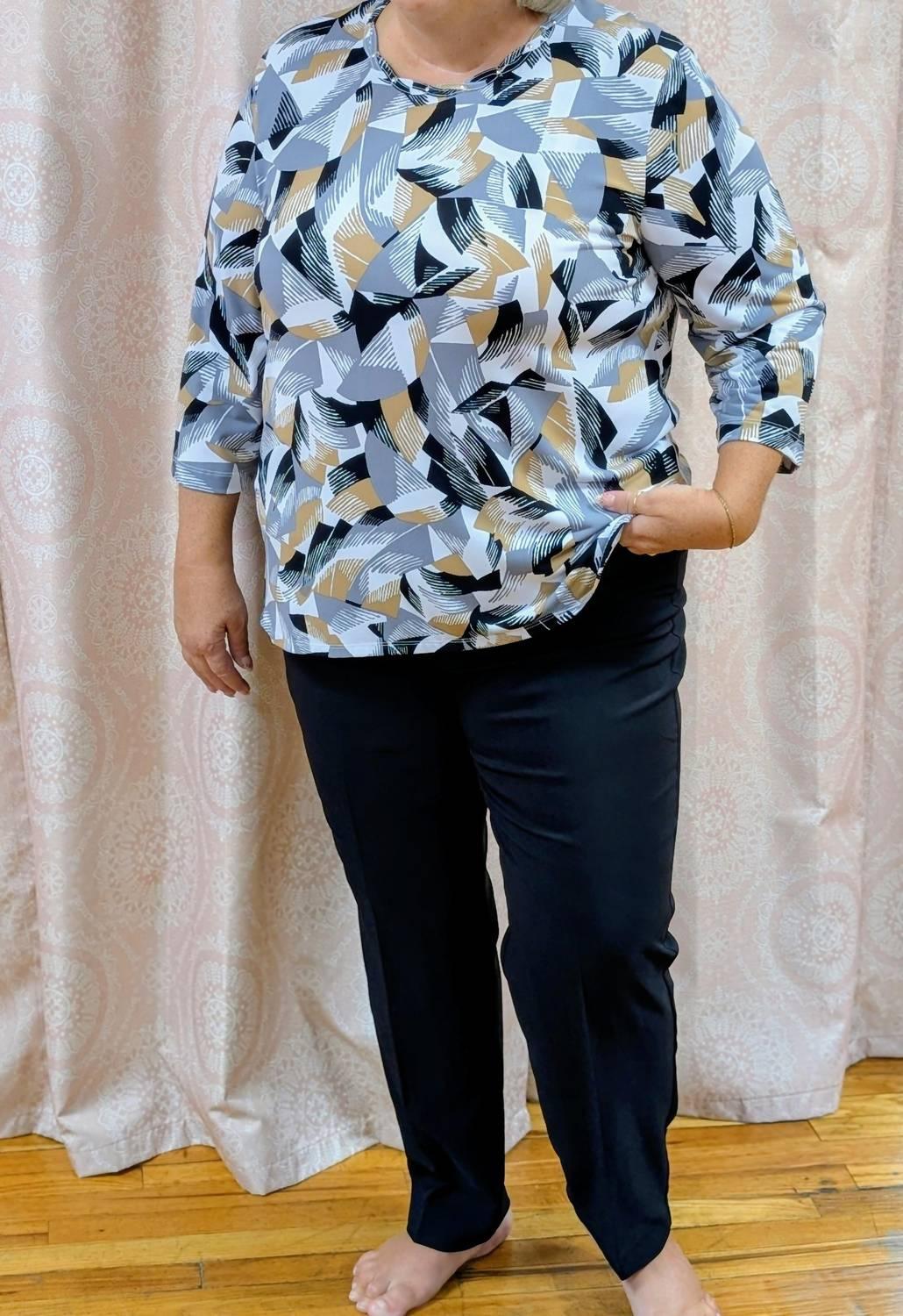 3/4 Sleeve Blouse With Neckline Accents