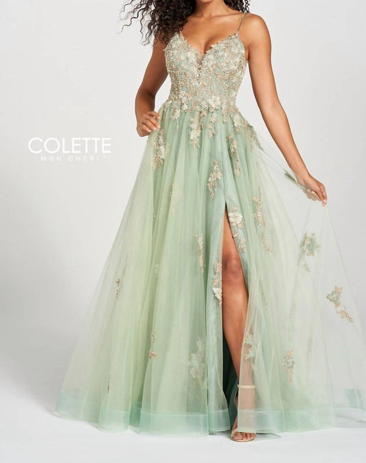 Tüll-Ballkleid mit Schlitz