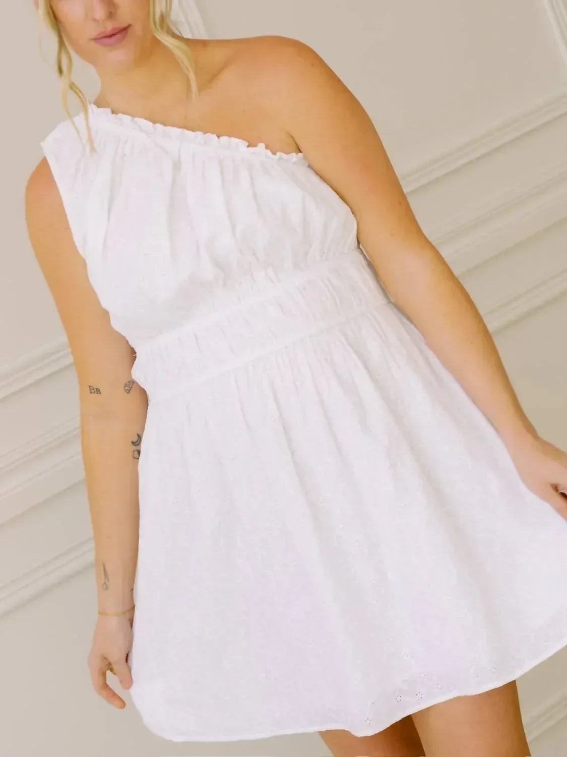 Jett gerafftes Kleid