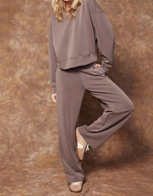 Victoria Hose mit weitem Bein