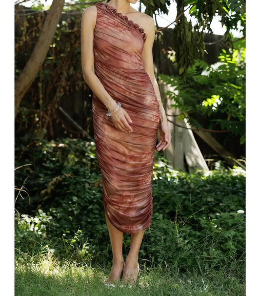 Geblümtes gerafftes Rosetten-Midi-Kleid mit einer Schulter