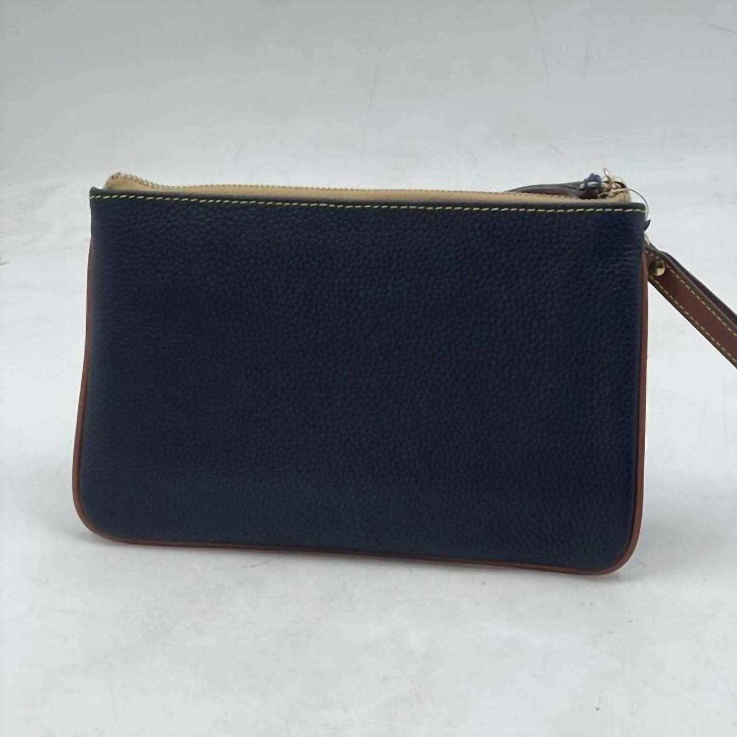 Damen große Handgelenktasche aus genarbtem Leder
