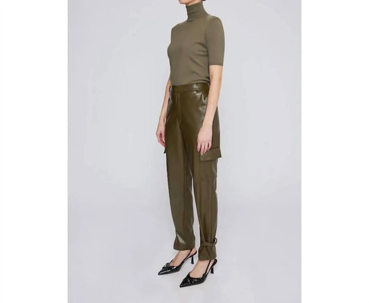 Die Leder-Cargohose