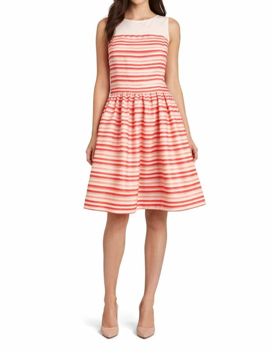 Illusion-Streifen A-Linien-Partykleid