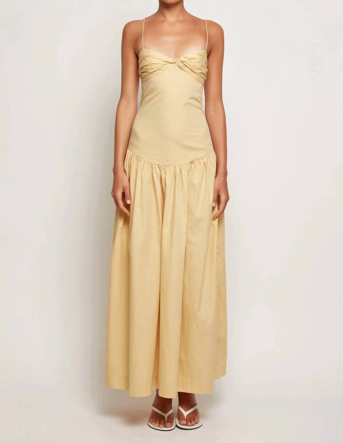 Figurbetontes Midikleid