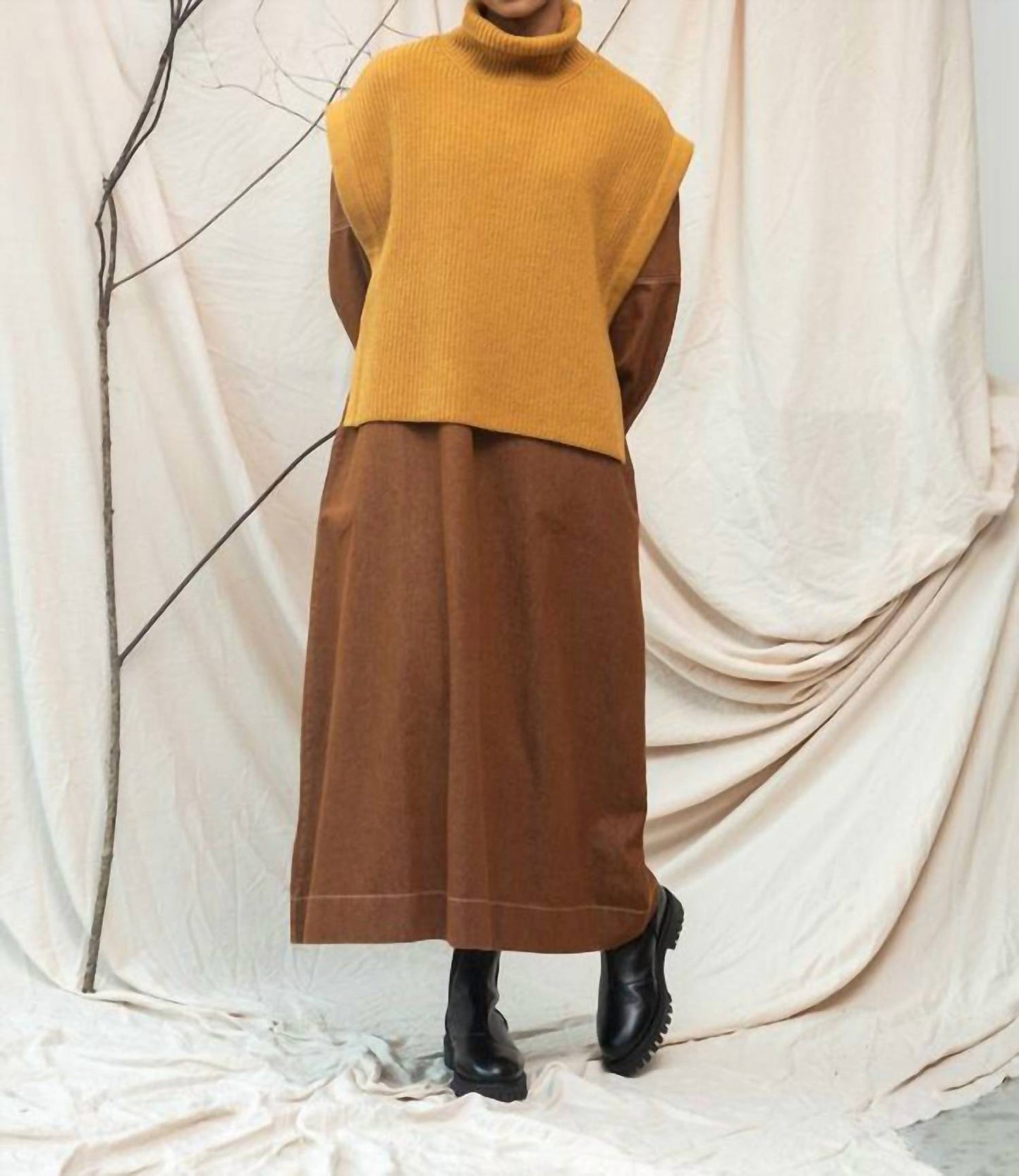Kanon Roll Neck Vest