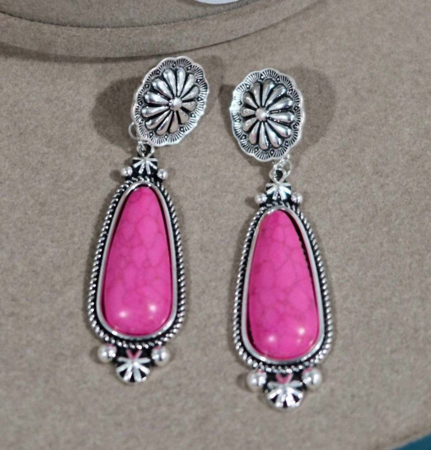 Damen-Statement-Ohrringe von Cecil