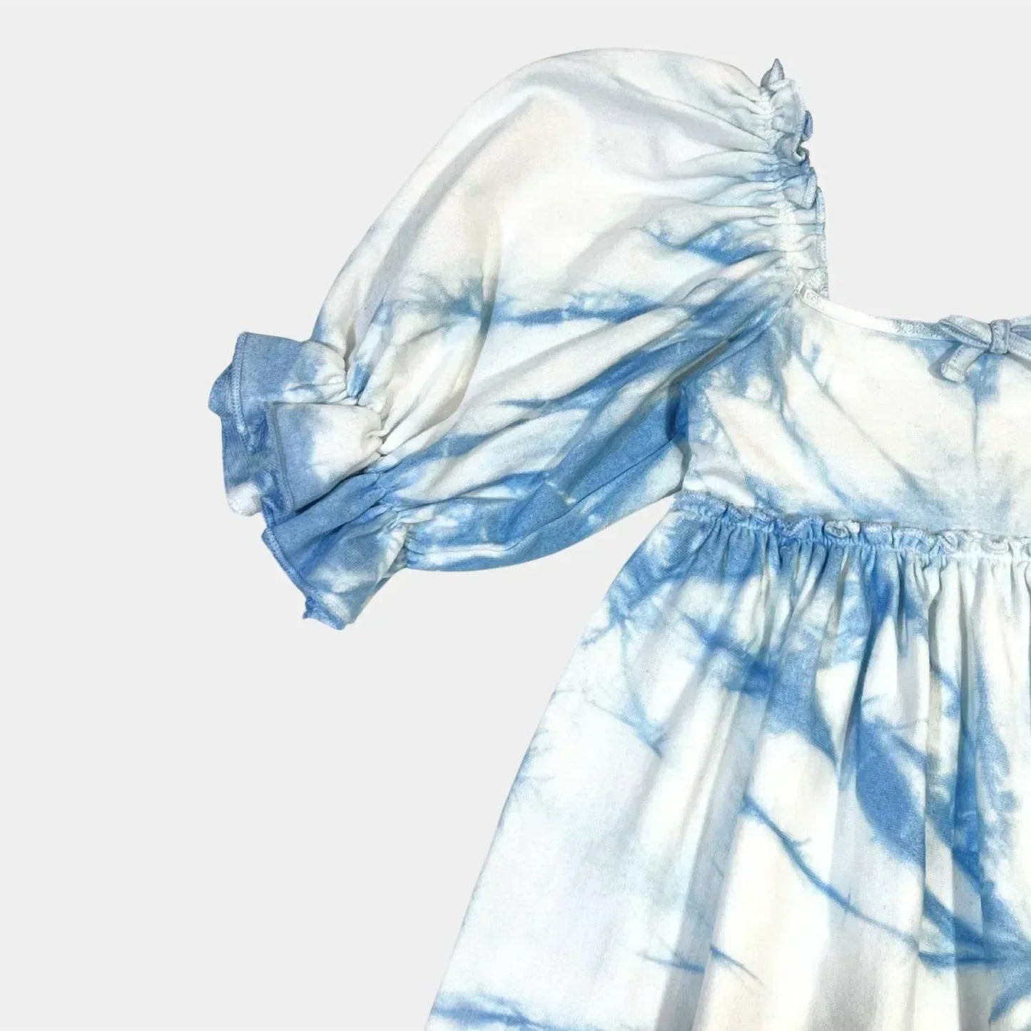 Mädchen-Babydoll-Kleid mit Batikmuster