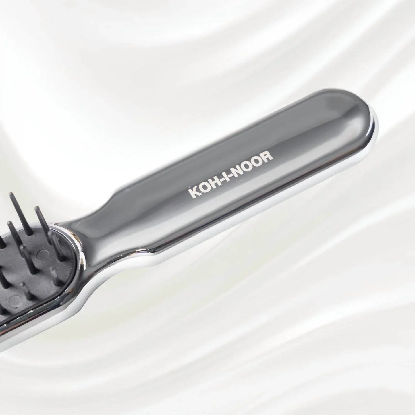 Pneumatische Haarbürste für Damen aus Synthetik mit Stiftstyling