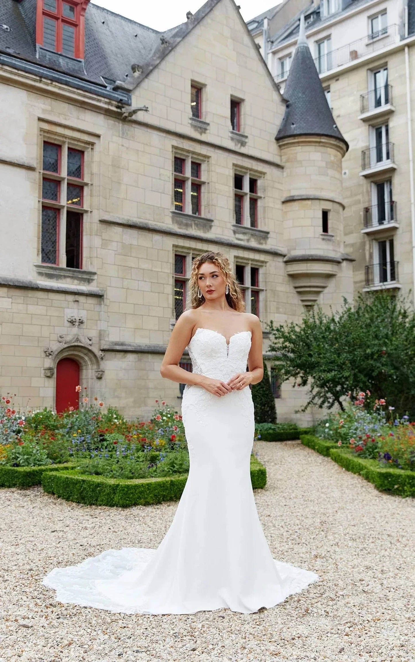 Sophisticated Lace Column Wedding Dress