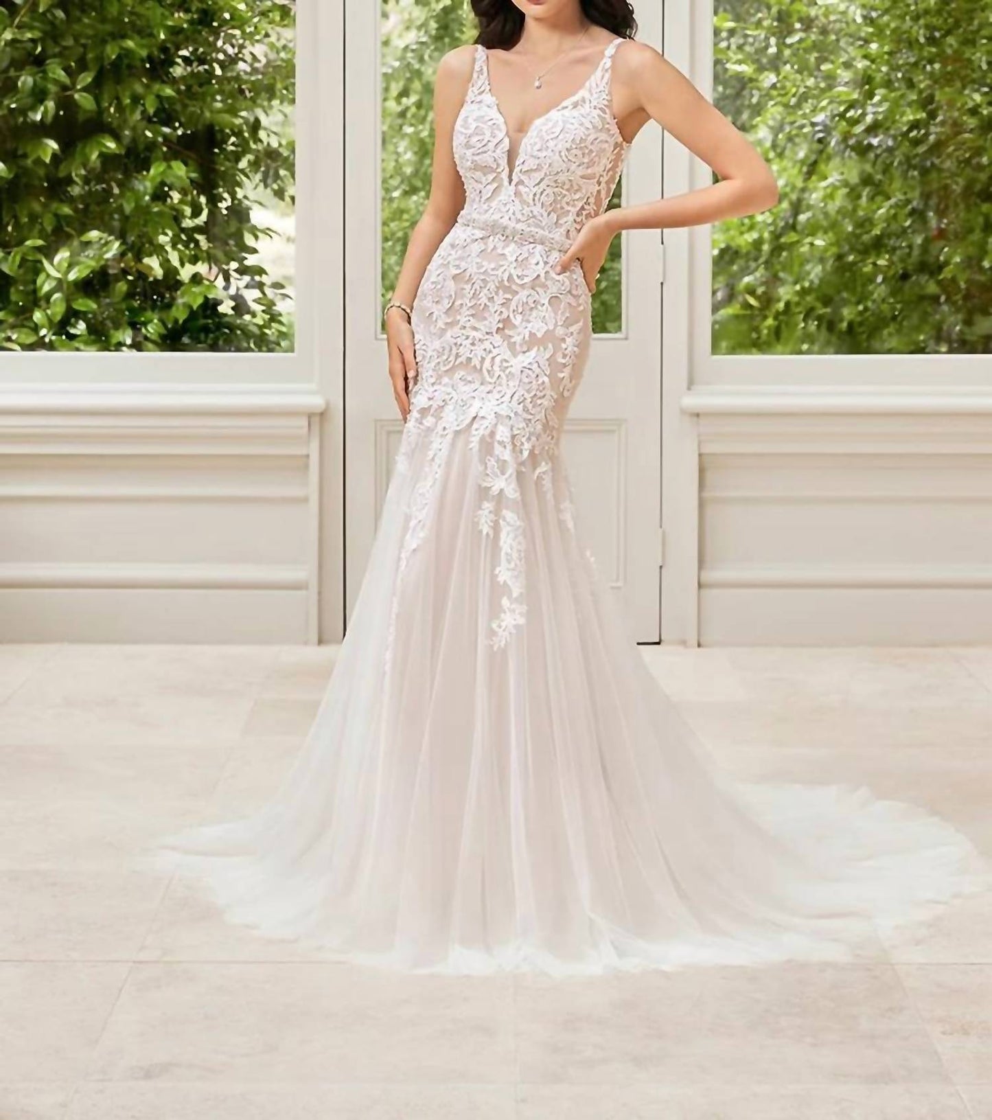 Brautkleid aus Spitze und Tüll