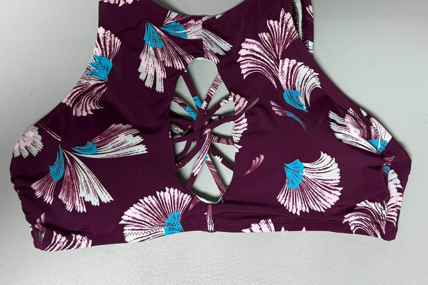 Domingo Calabria Bikini-Oberteil mit hohem Kragen