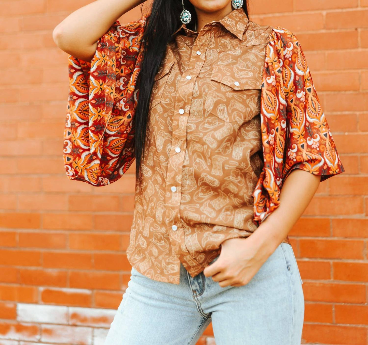 Abstrakte Westernbluse