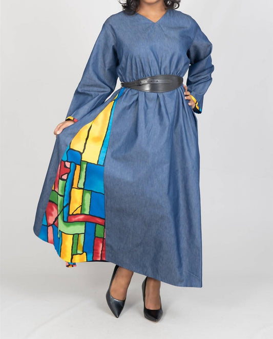 Jeanskleid mit afrikanischem Muster