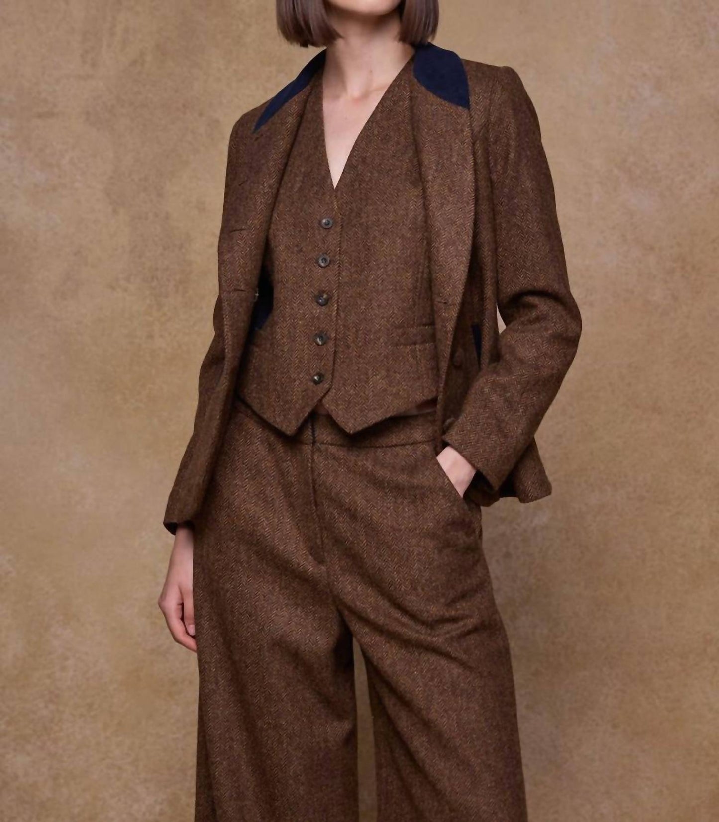 Nicole Tweed-Jacke