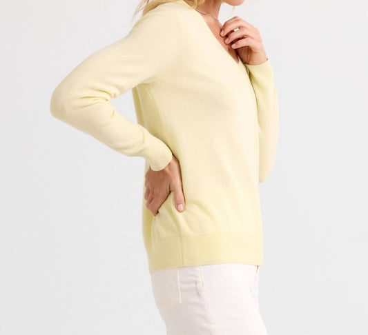 Essential Cashmere V-neck Top