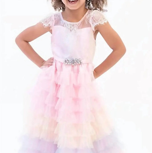 Kleid mit kurzen Ärmeln, abgestuften Stufen und Ombré-Farbverlauf für Kleinkinder