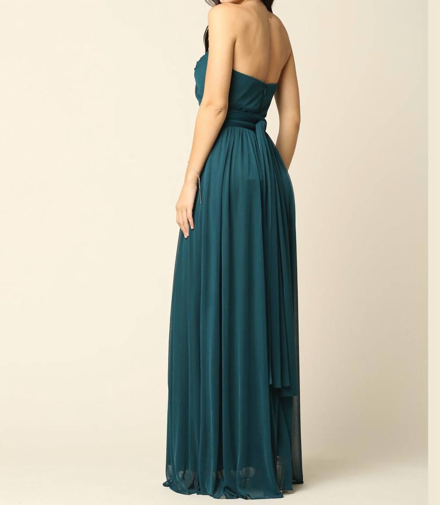 Schulterfreies Abendkleid