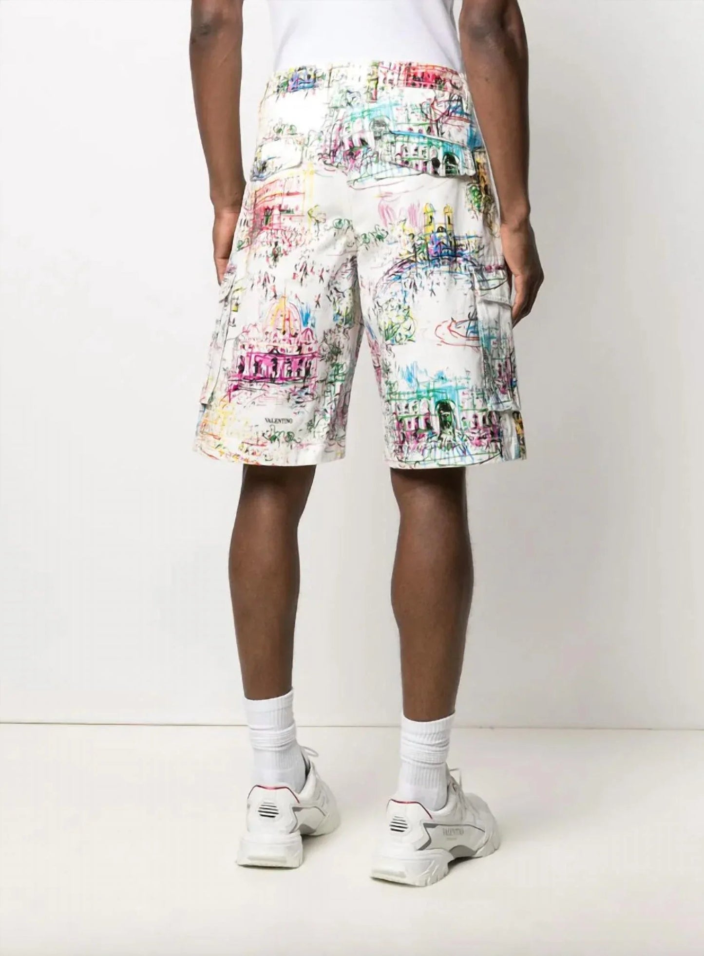 Bermudashorts mit römischen Skizzen-Print