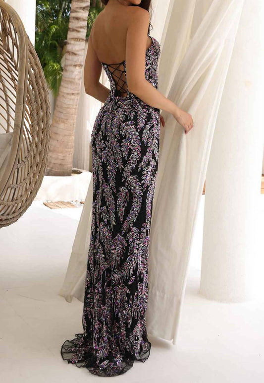 Trägerloses, bodenlanges Pailletten-Ballkleid