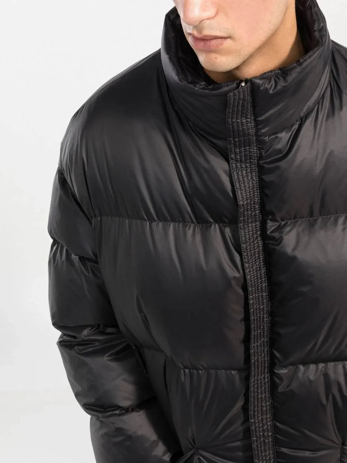 Wendbare Rockstud-Daunenjacke