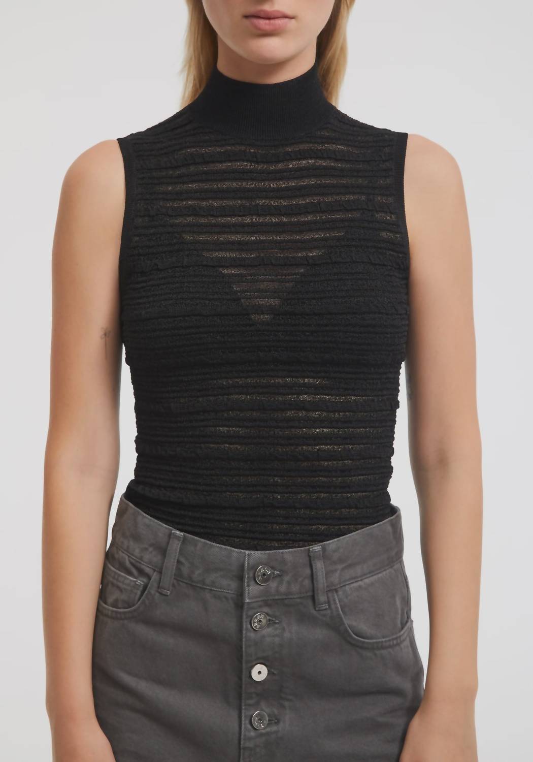 Halbtransparenter Rollkragenpullover