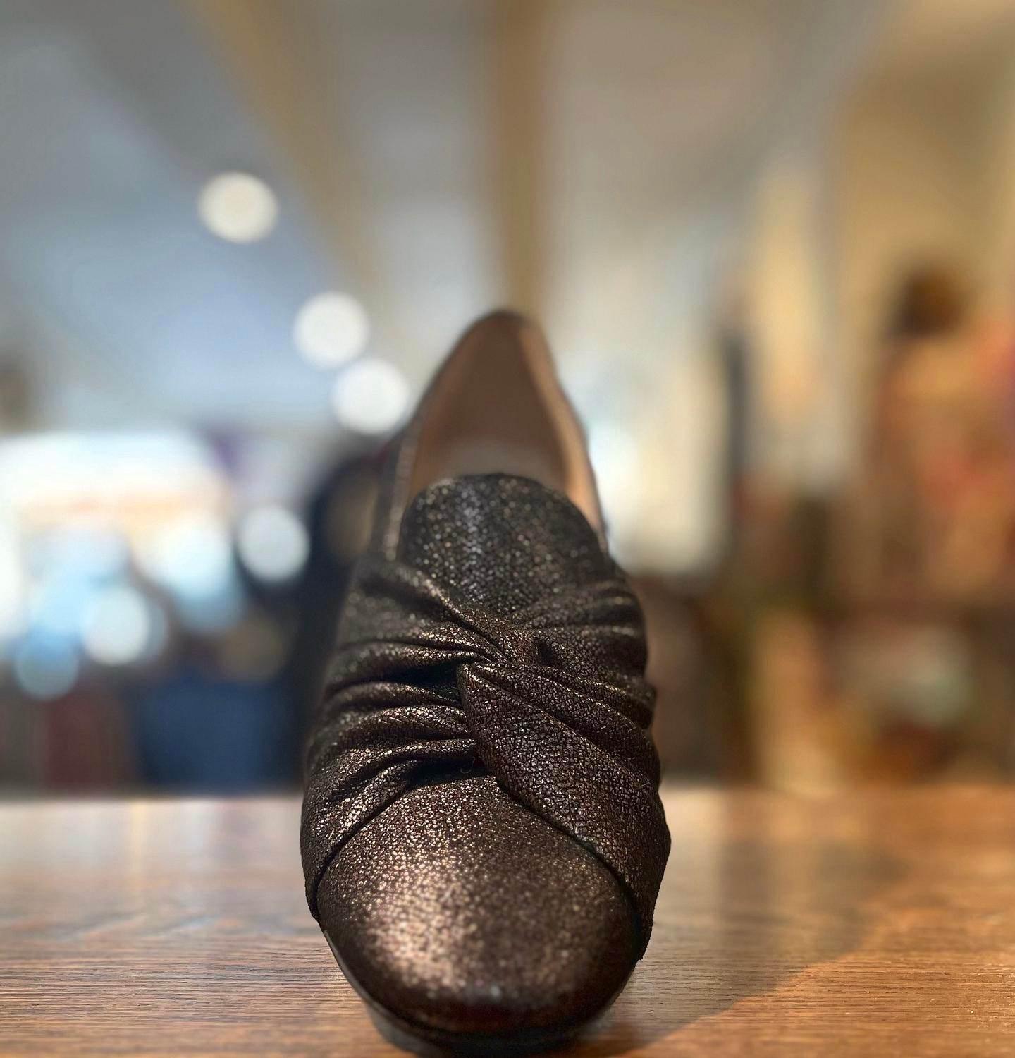 RAFFAELE SCHUHE MIT GEDREHTEM DETAIL - MITTLERE WEITE