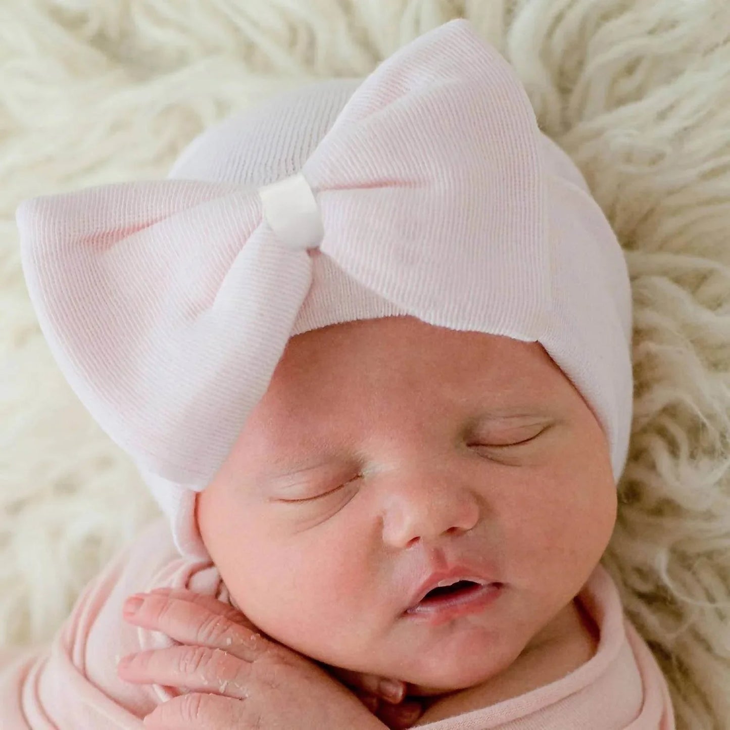 Polly Babyhut mit Schleife