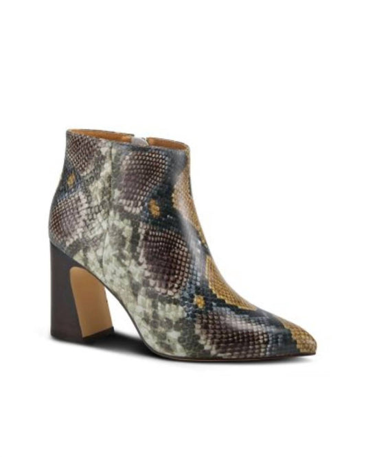 Women's Curvie Ankle Boots