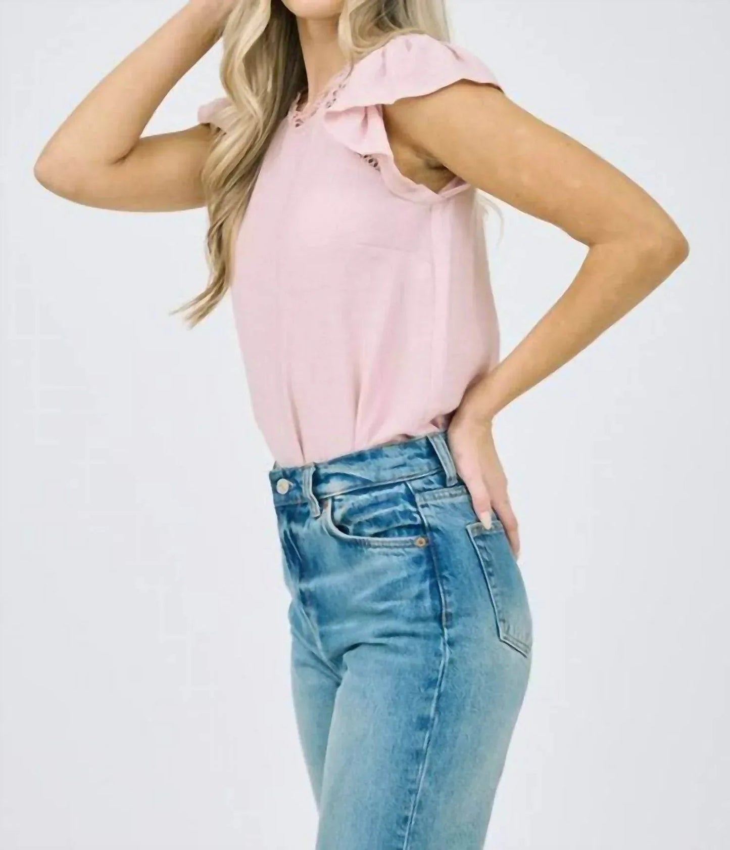 Bluse mit Spitzenbesatz und kurzen Rüschenärmeln