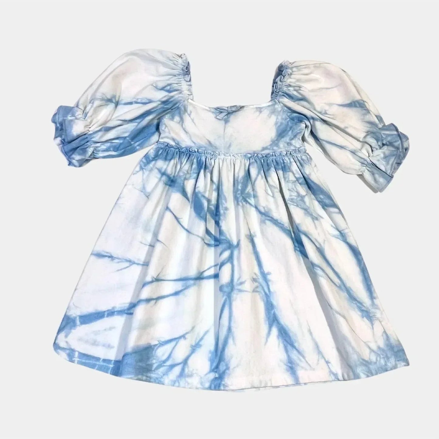Mädchen-Babydoll-Kleid mit Batikmuster