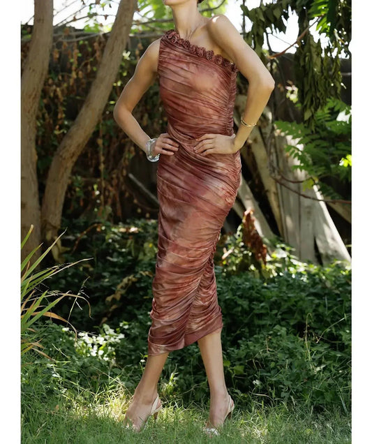 Geblümtes gerafftes Rosetten-Midi-Kleid mit einer Schulter