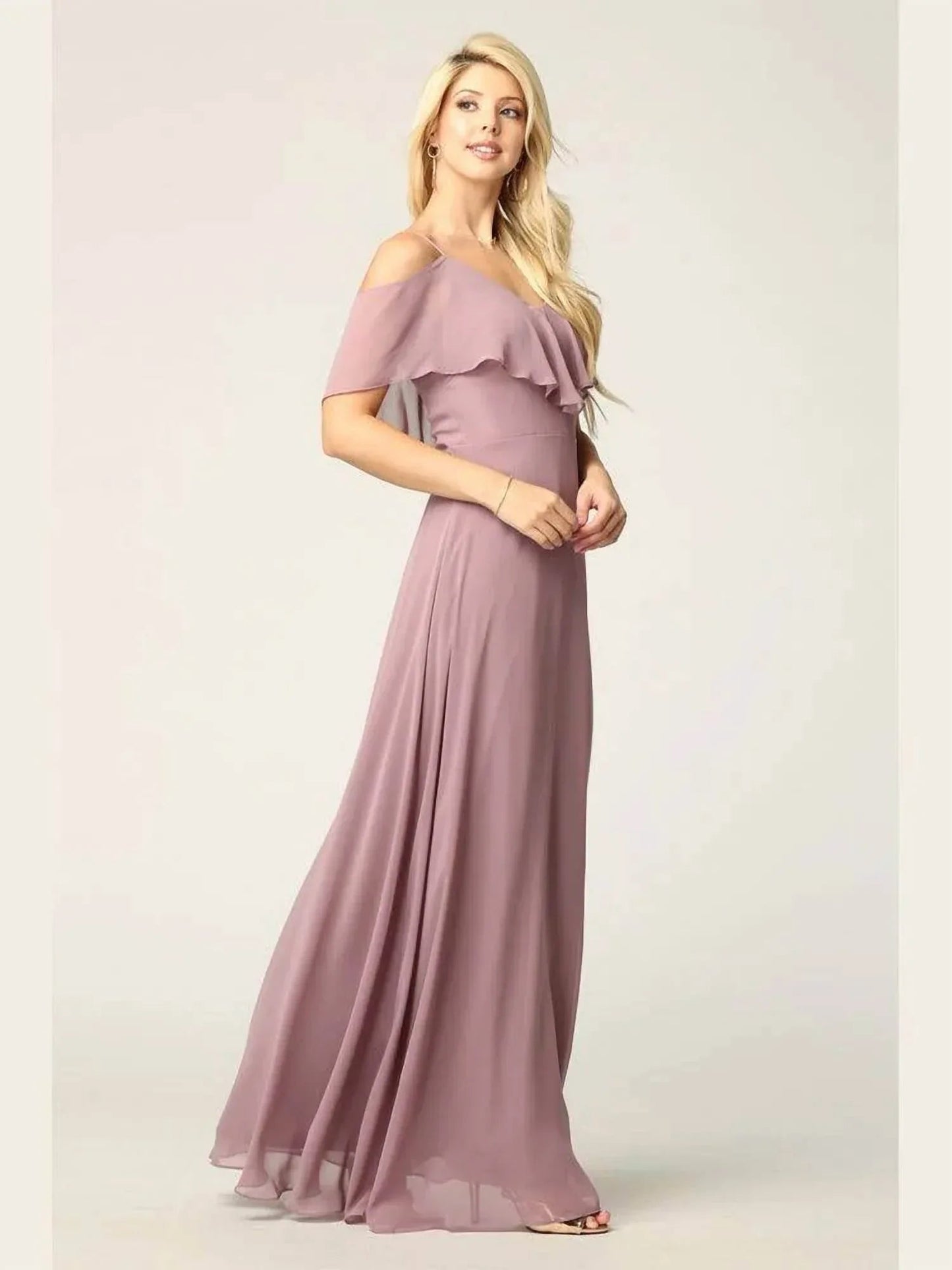 Brautjungfernkleid aus Chiffon mit Carmen-Ausschnitt und Rüschenärmeln