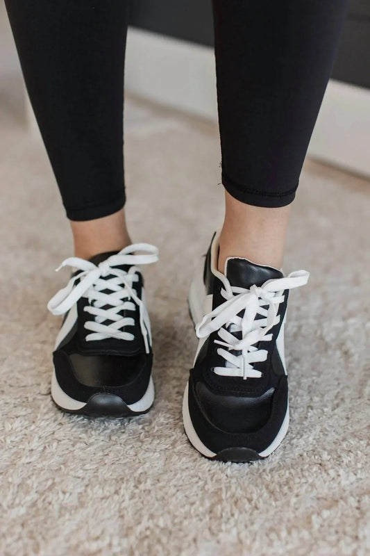 Women's Daily Sneakers