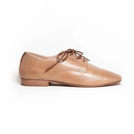 Unisex - Schuhe aus pflanzlich gegerbtem Leder mit eckiger Kappe