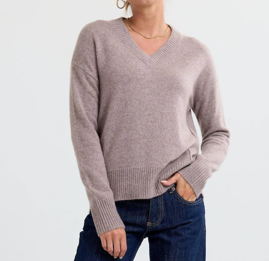 Cashmere Forward Seam V-neck Sweater