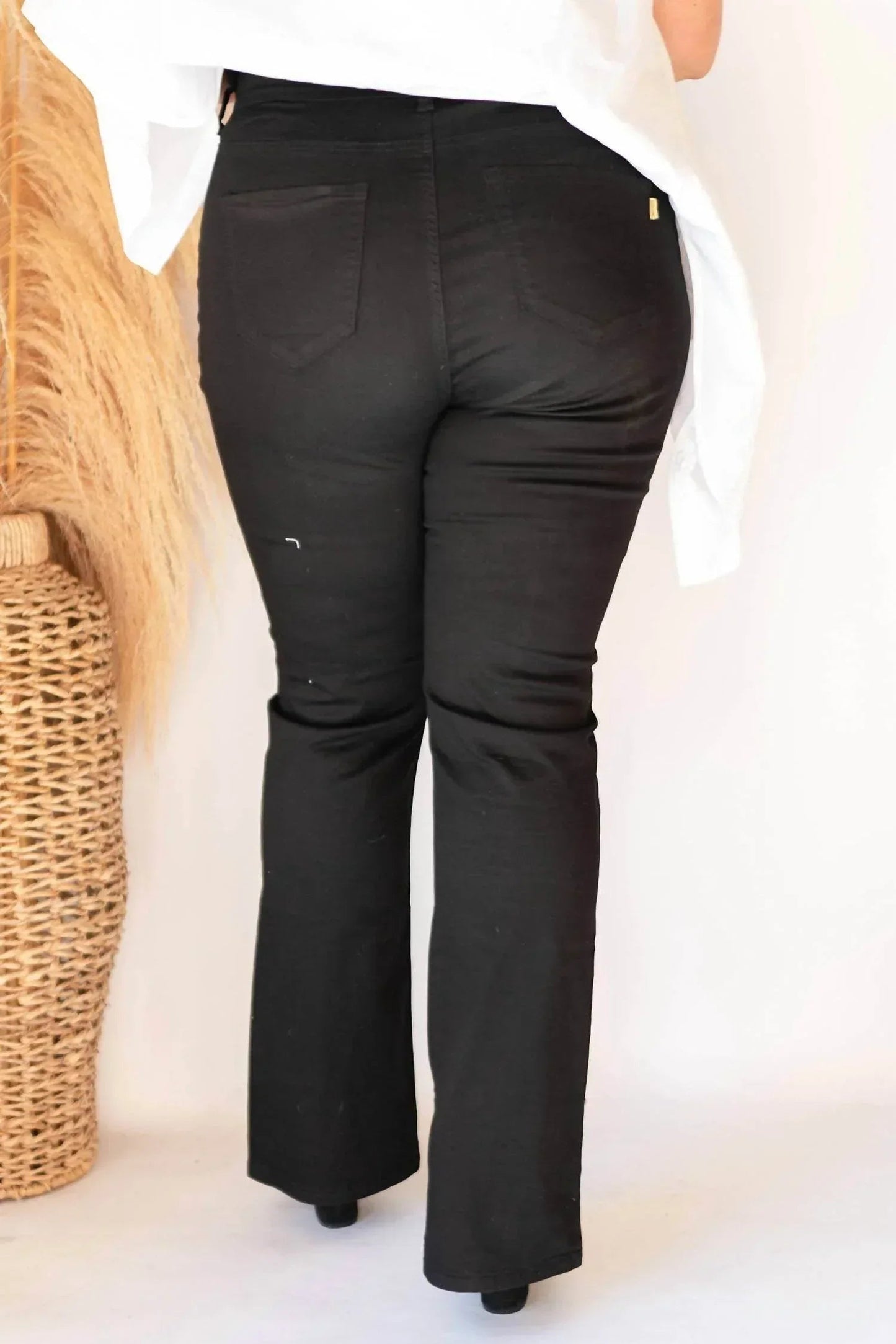 Amelia Jeans mit Frontschlitz