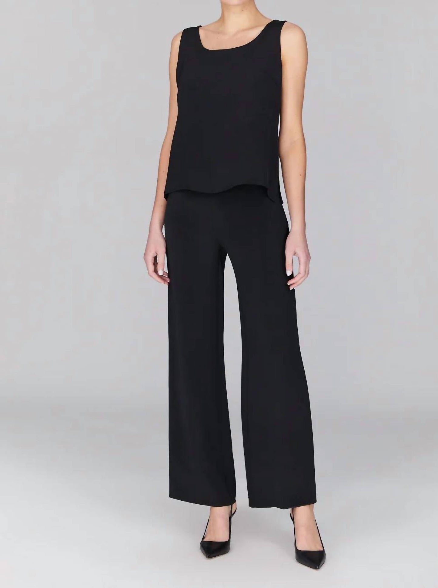 Seidenhose mit weitem Bein, flacher Vorderseite und elastischem Bund hinten