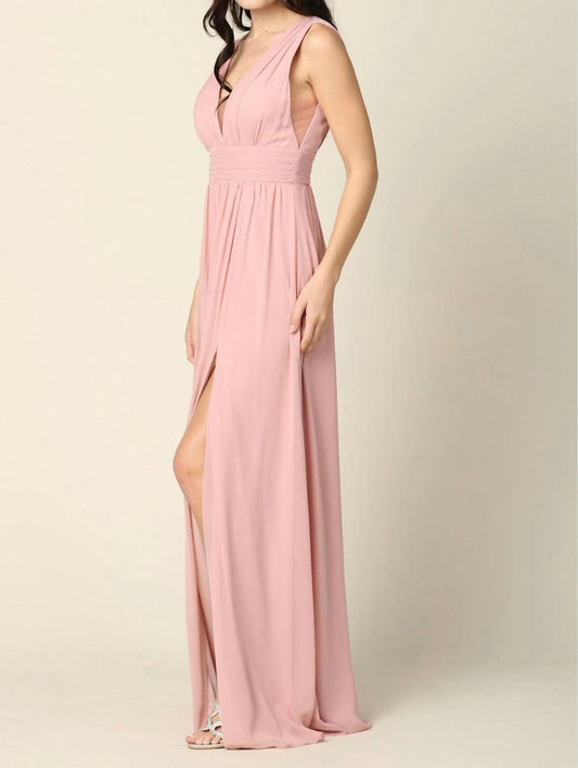 Kleid mit V-Ausschnitt