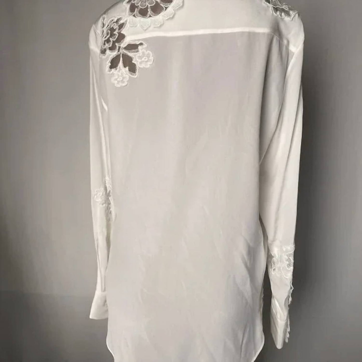 Women’s Lace-appliqué Button-up Top