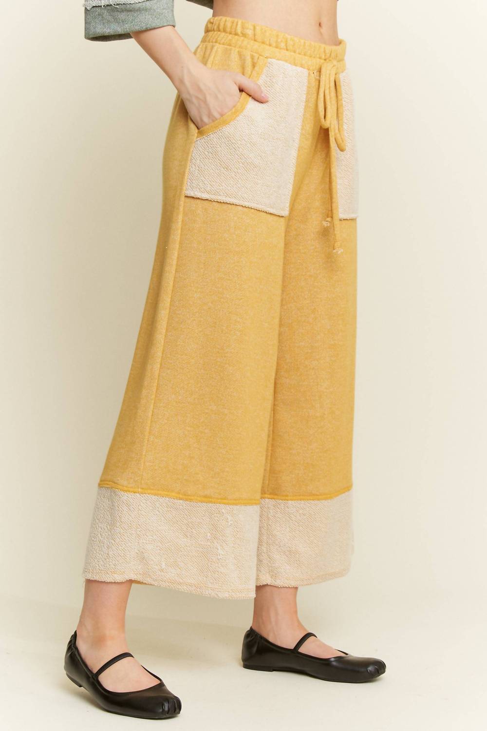 Weite Hose mit Gummibund und Washed-Effekt