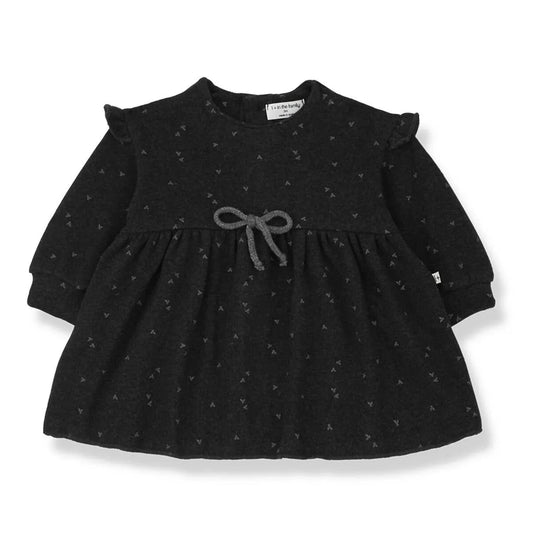 Mädchen im Kleid