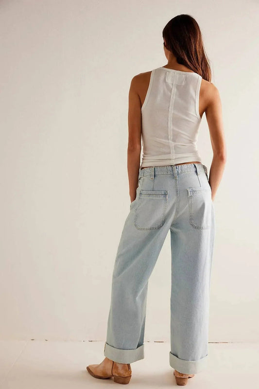 Women’s Washed Street Straight Leg Jeans