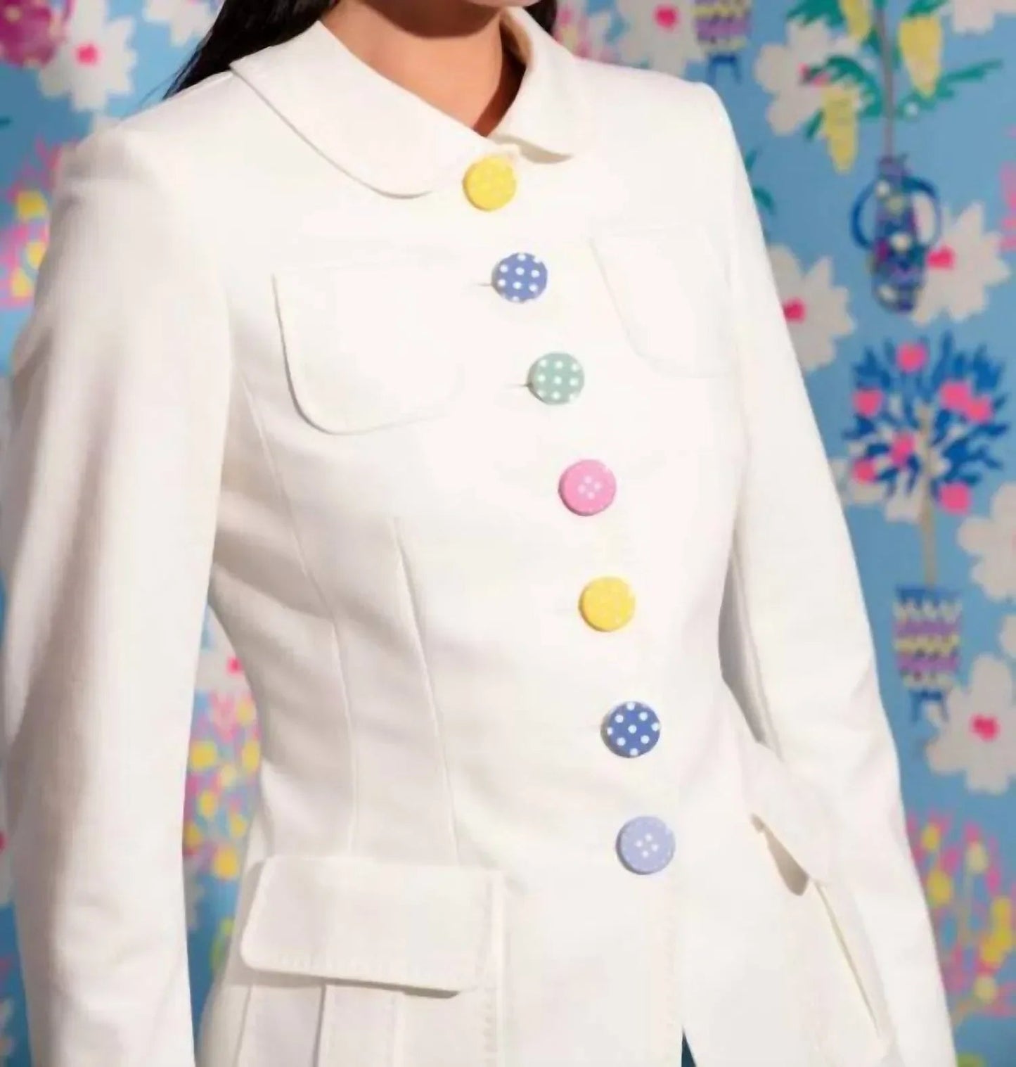 Jacke mit mehrfarbigen Mini-Pünktchenknöpfen