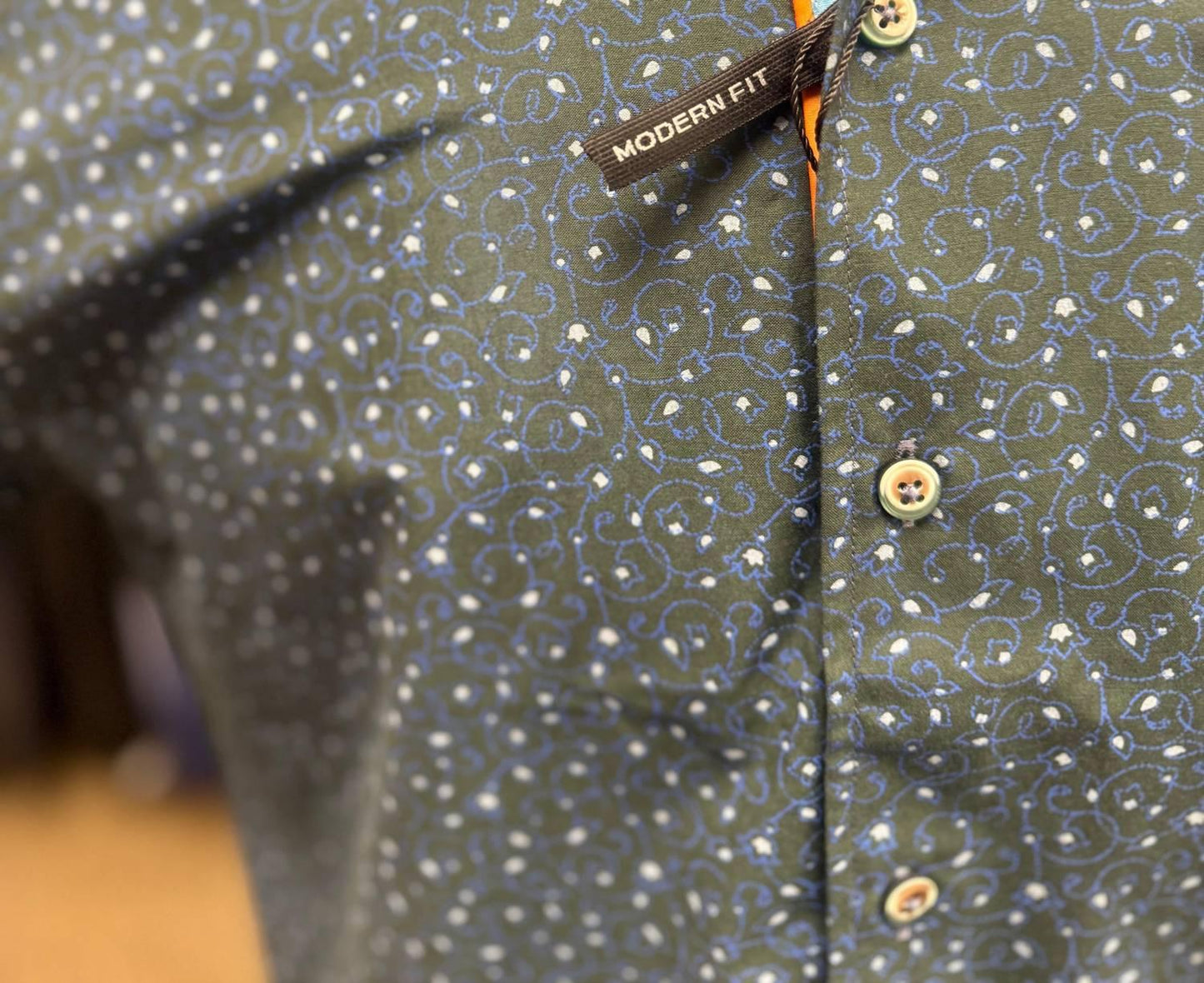 Men's Vine Print Sport Shirt