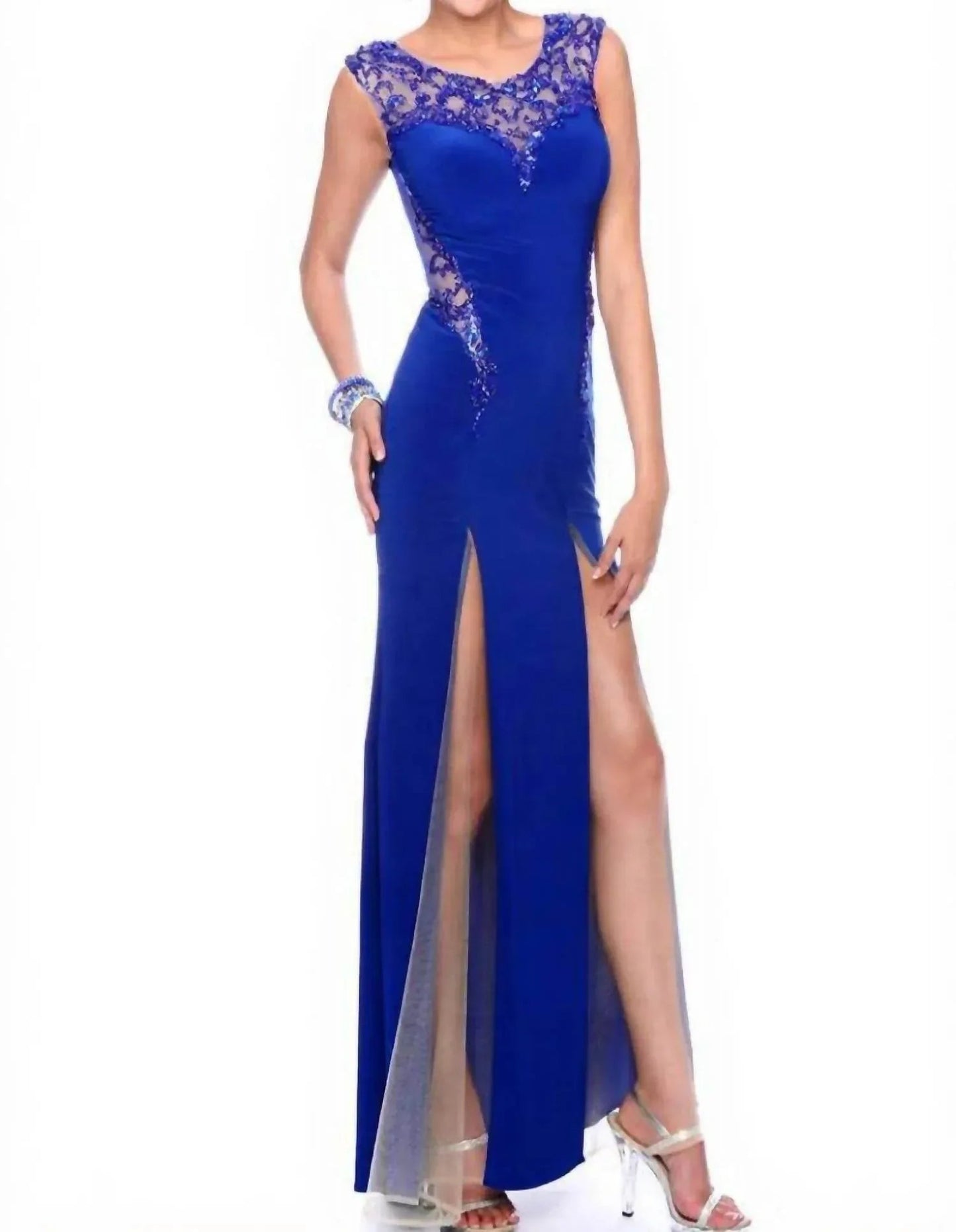 Abendkleid mit transparenten Einsätzen und Gehschlitzen